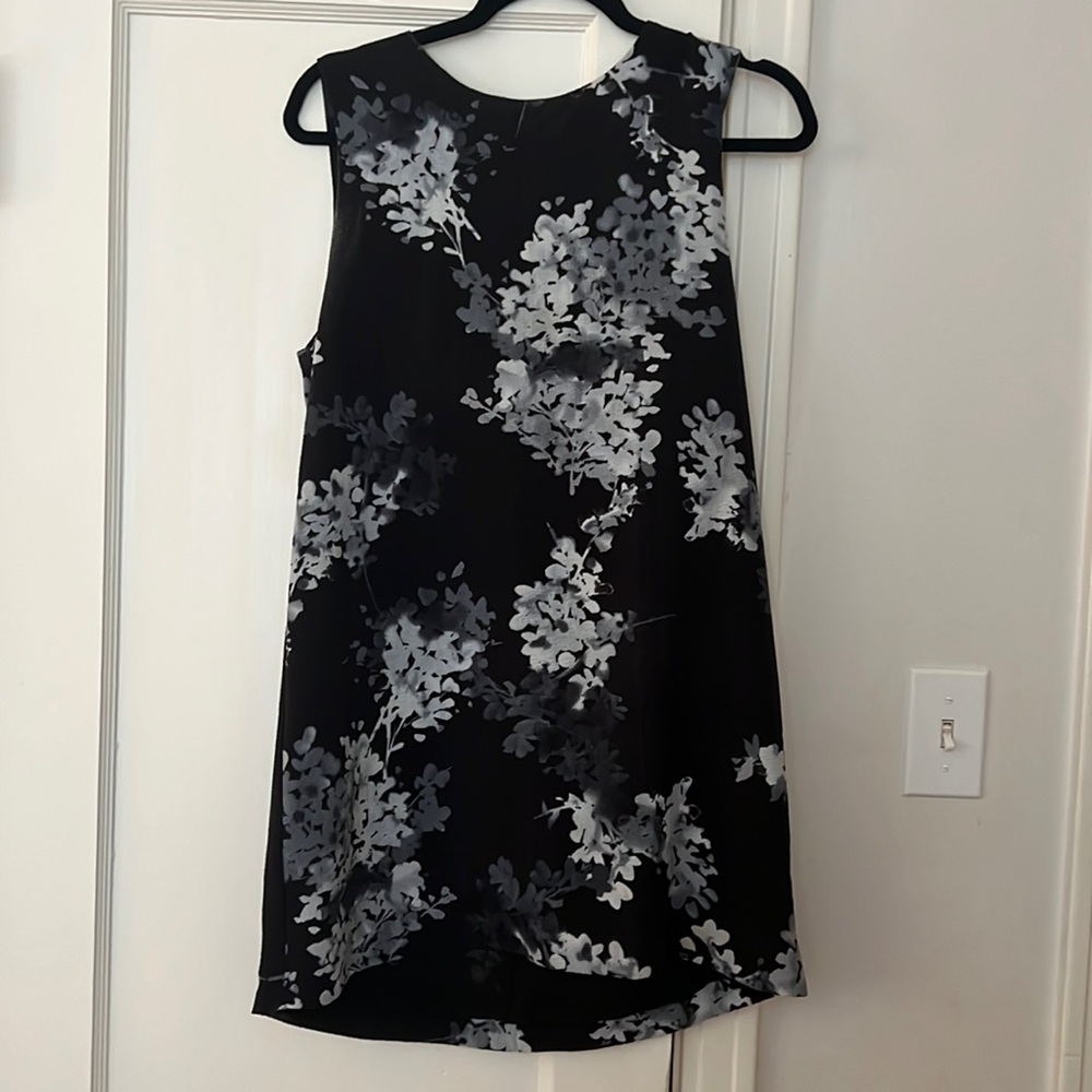 Olivaceous floral pattern dress